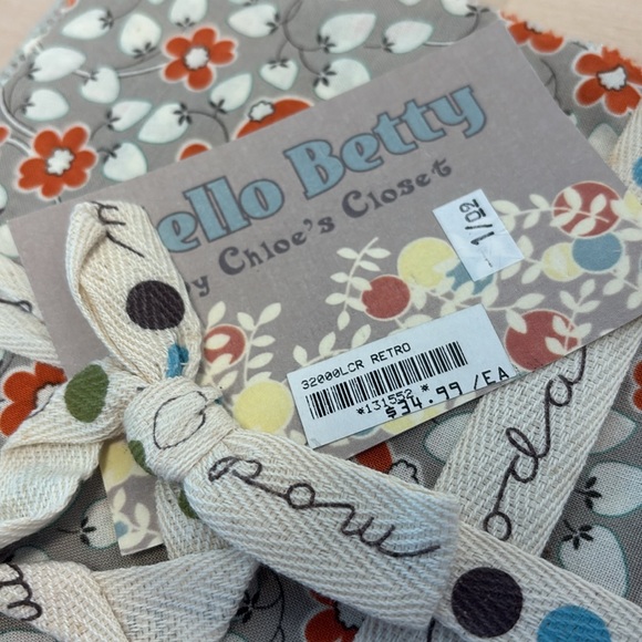 Moda Layer Cake Hello Betty - Picture 4 of 4